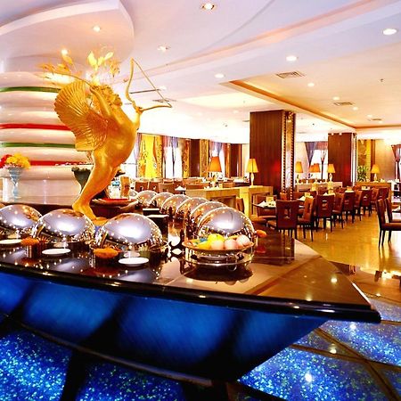 Royal International Hotel Urumqi Eksteriør billede