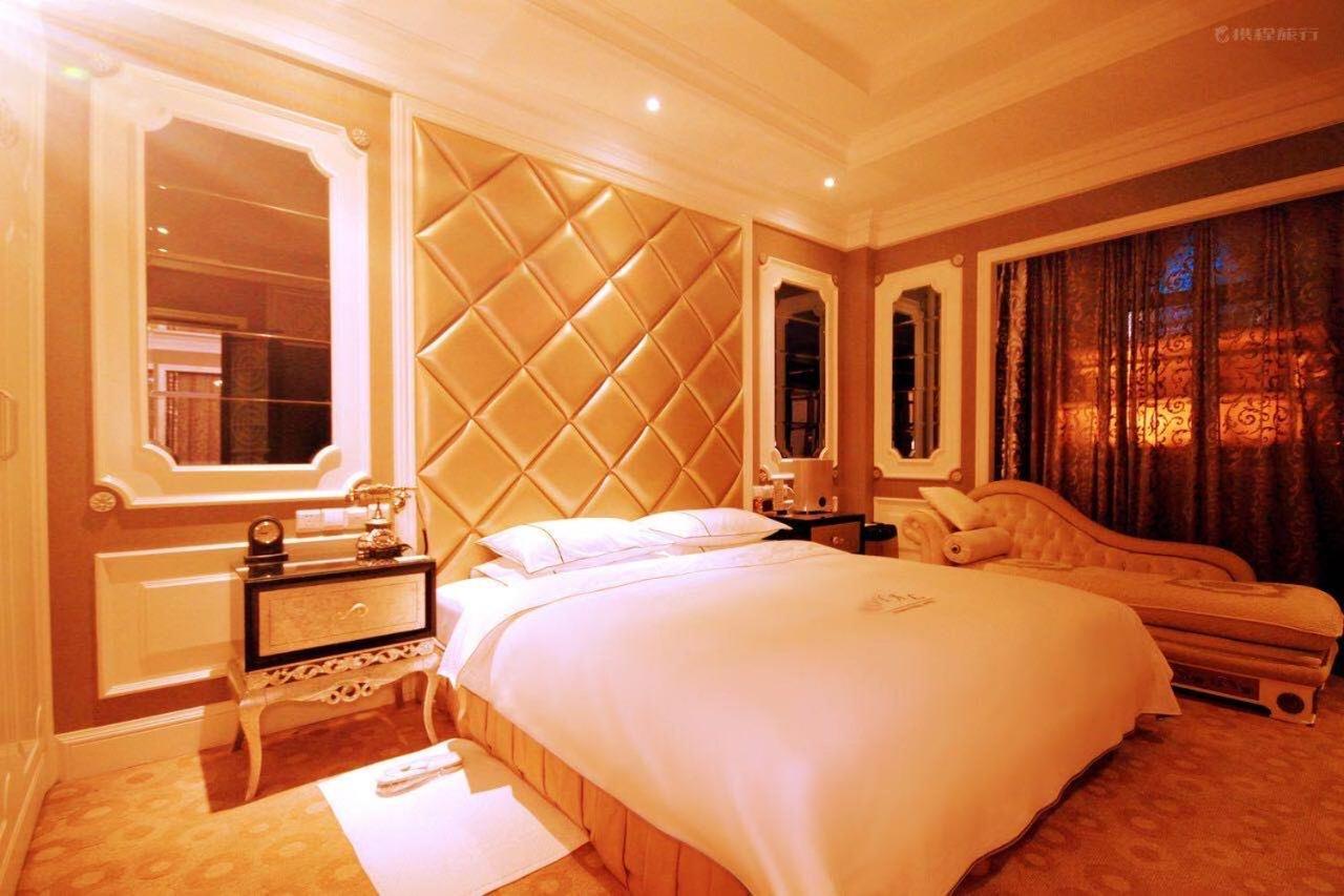 Royal International Hotel Urumqi Eksteriør billede